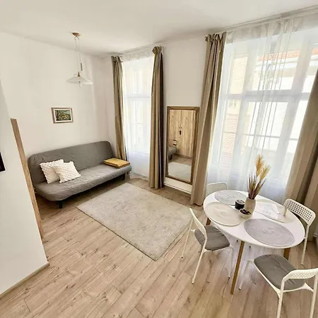 Apartman Király 12 *