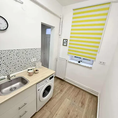 Kiraly 12 * Πετς